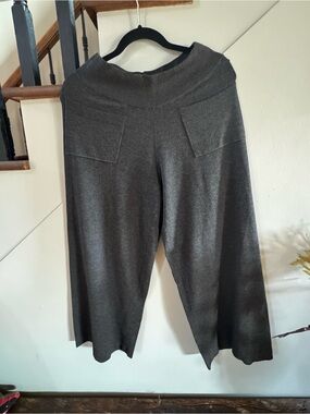 Wide-Leg Pull-On Pants in Charcoal Gray